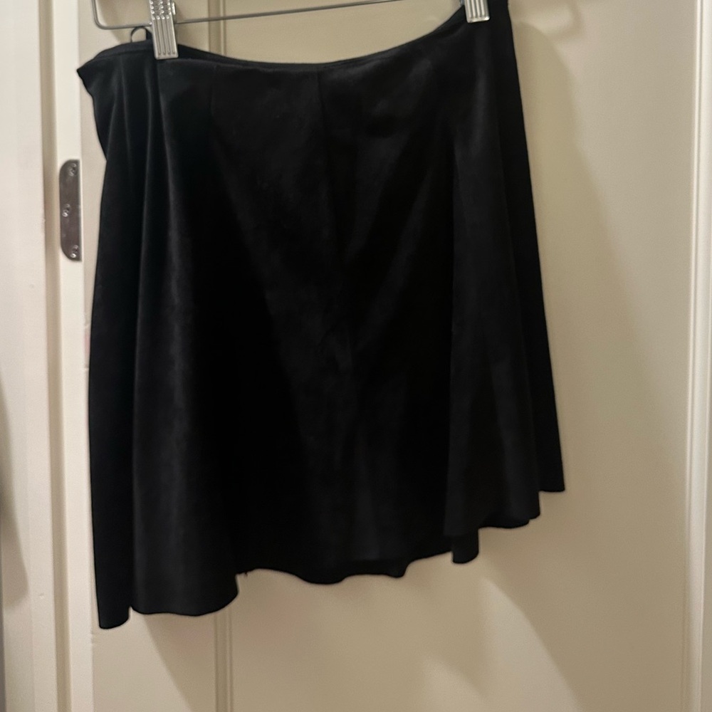 Black skirt